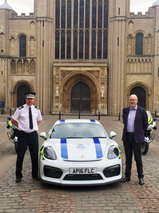 Illustration for article titled This Porsche Cayman GT4 Is A Police Car I Can Get Behind